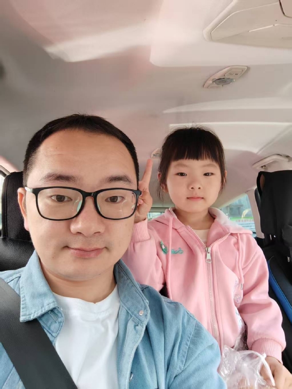 知天晓的第一张照片--连城父母相亲团